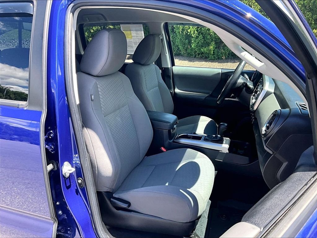 Used 2023 Blue Toyota SR5 image 11
