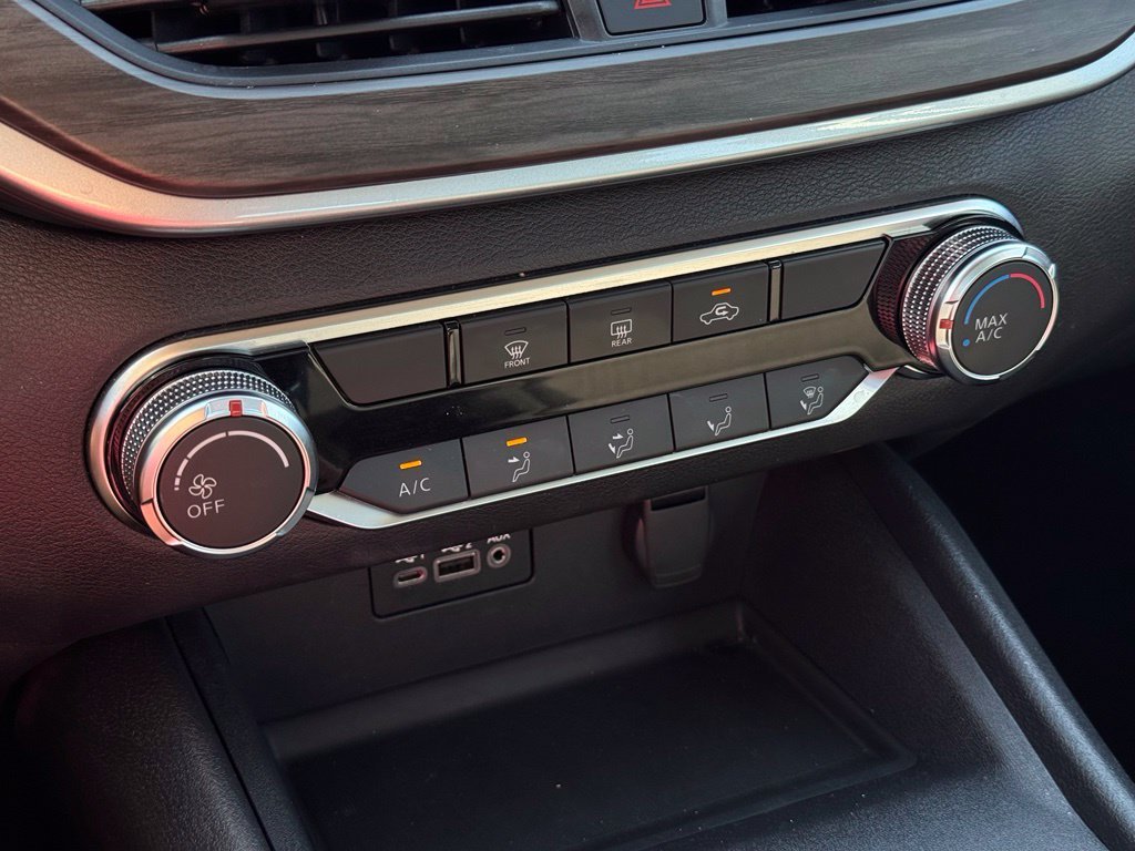 Used 2025 Gray Nissan 2.5 SV image 29