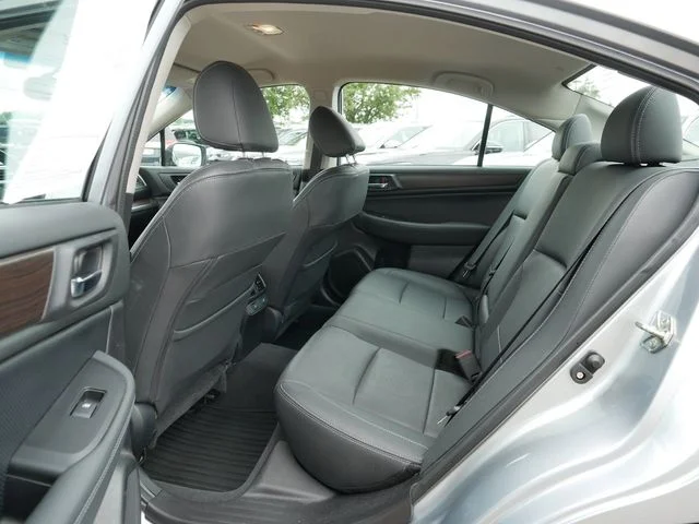 Used 2016 Silver Subaru 2.5i image 16