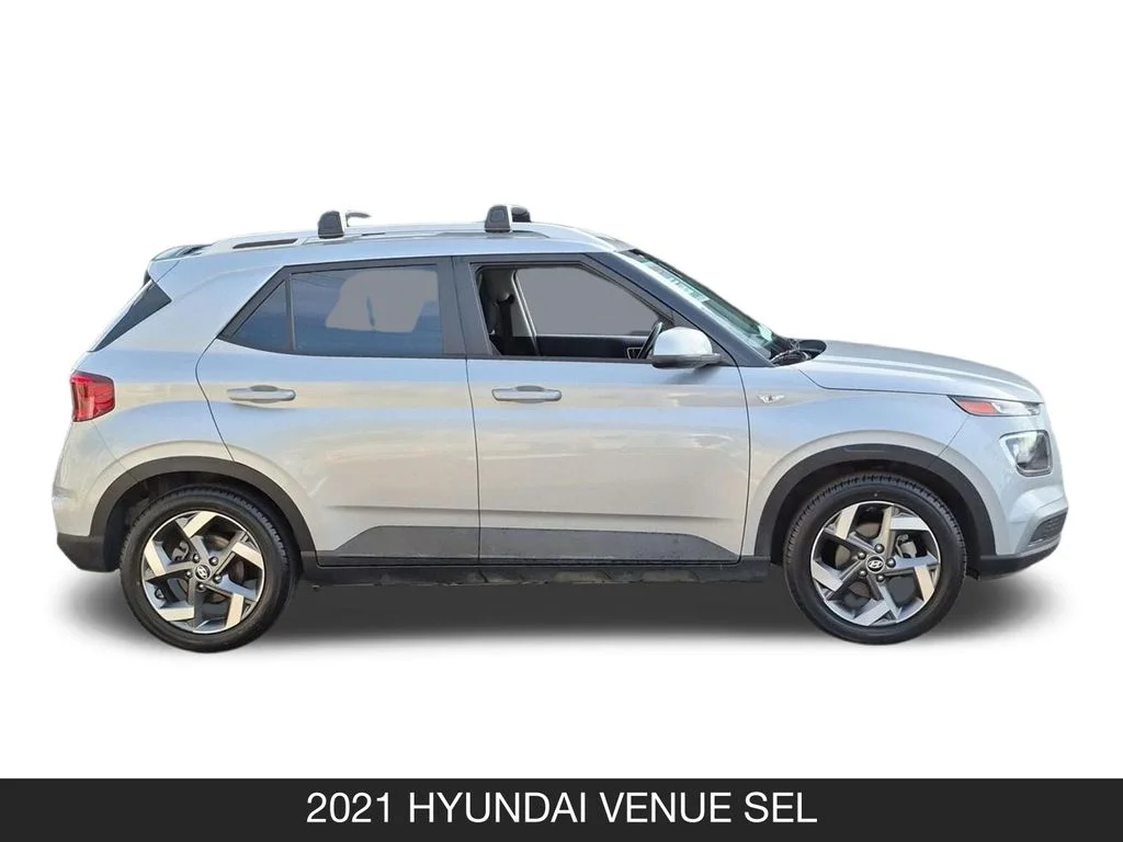 Used 2021 Silver Hyundai SEL image 6