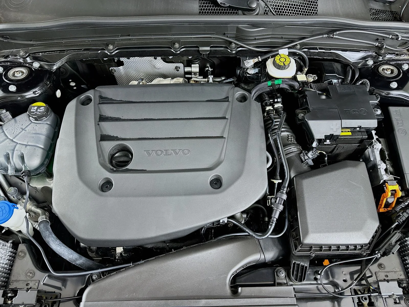 Used 2026  Volvo  image 13