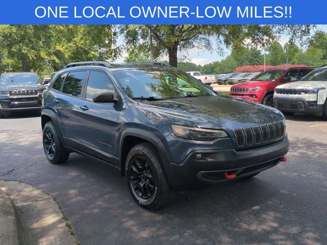 Used 2019 Blue Jeep Trailhawk image 7