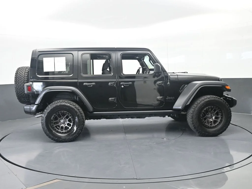Used 2022 Black Clearcoat Jeep Unlimited Sport image 7