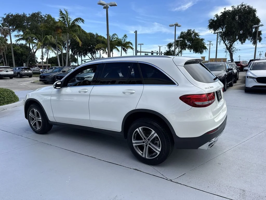 Used 2018 Polar White Mercedes-Benz GLC 300 image 12