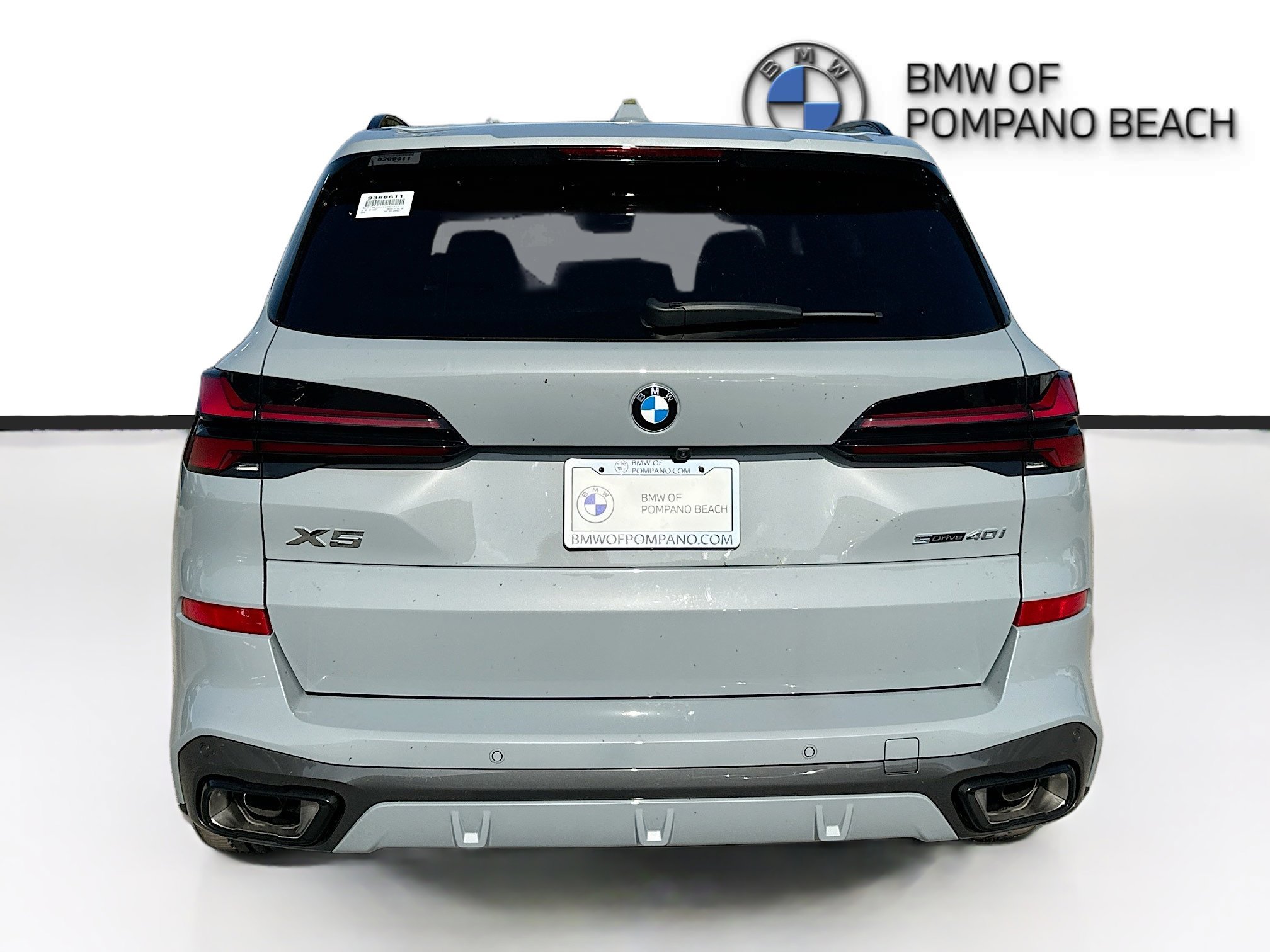 New 2026 Brooklyn Grey Metallic BMW sDrive40i image 5