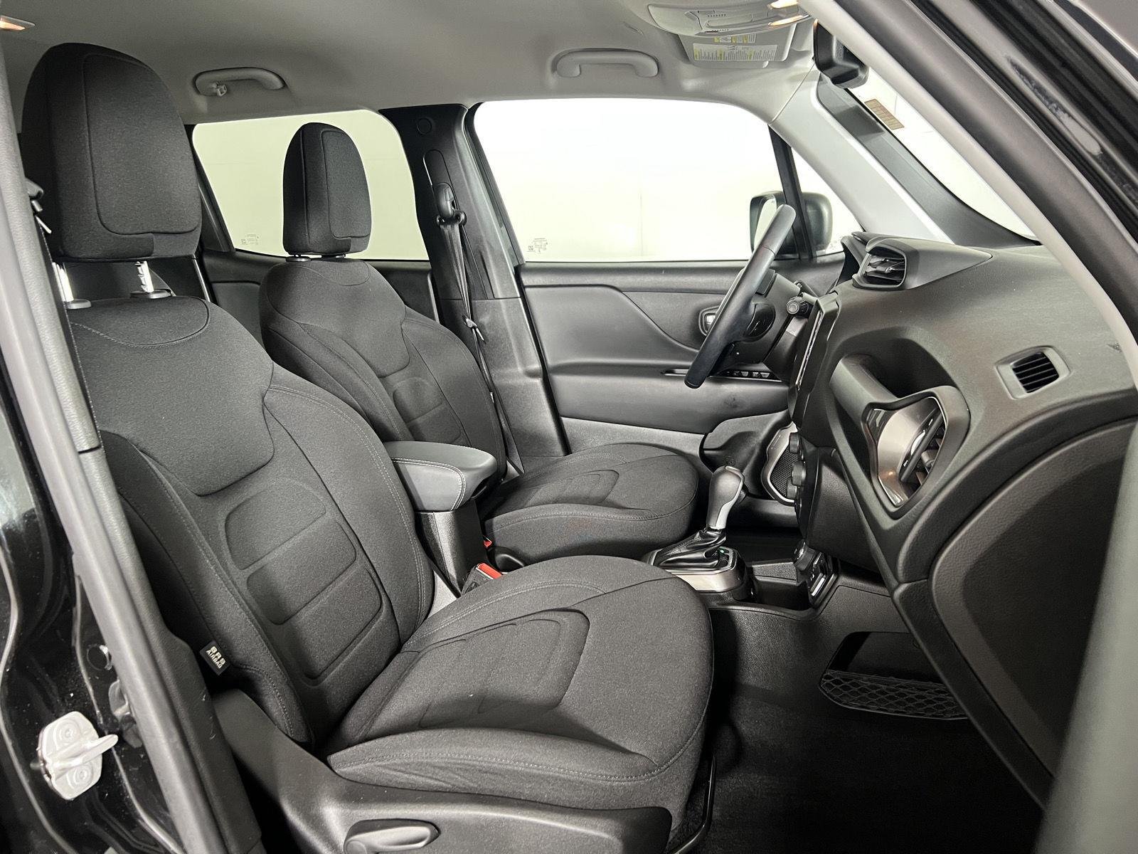 Used 2022 Black Clearcoat Jeep Latitude image 21