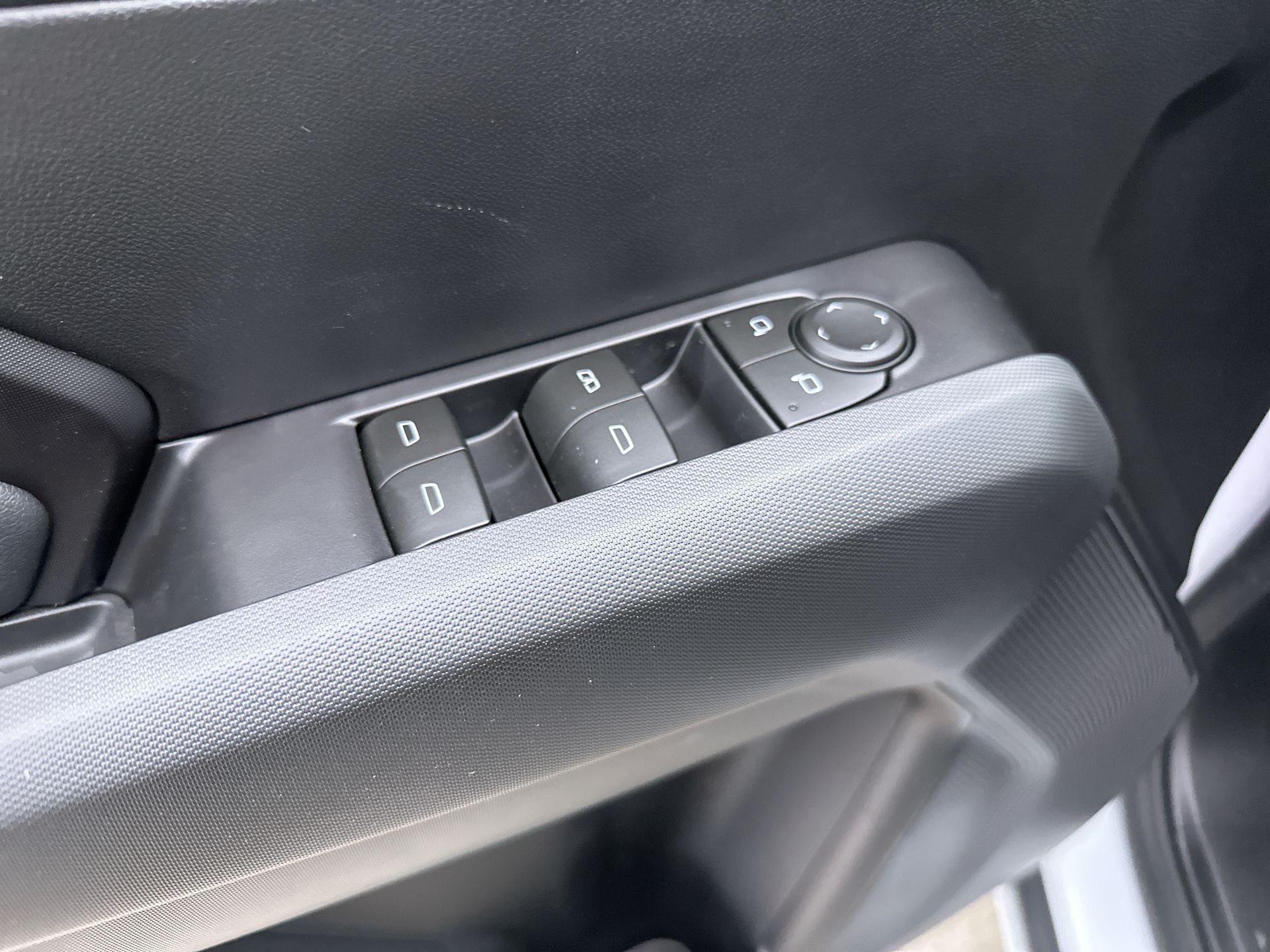 New 2026 Summit White Chevrolet LT image 65