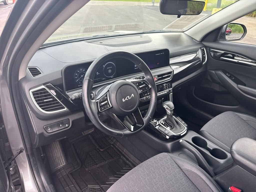 Used 2024 Gray Kia S image 11