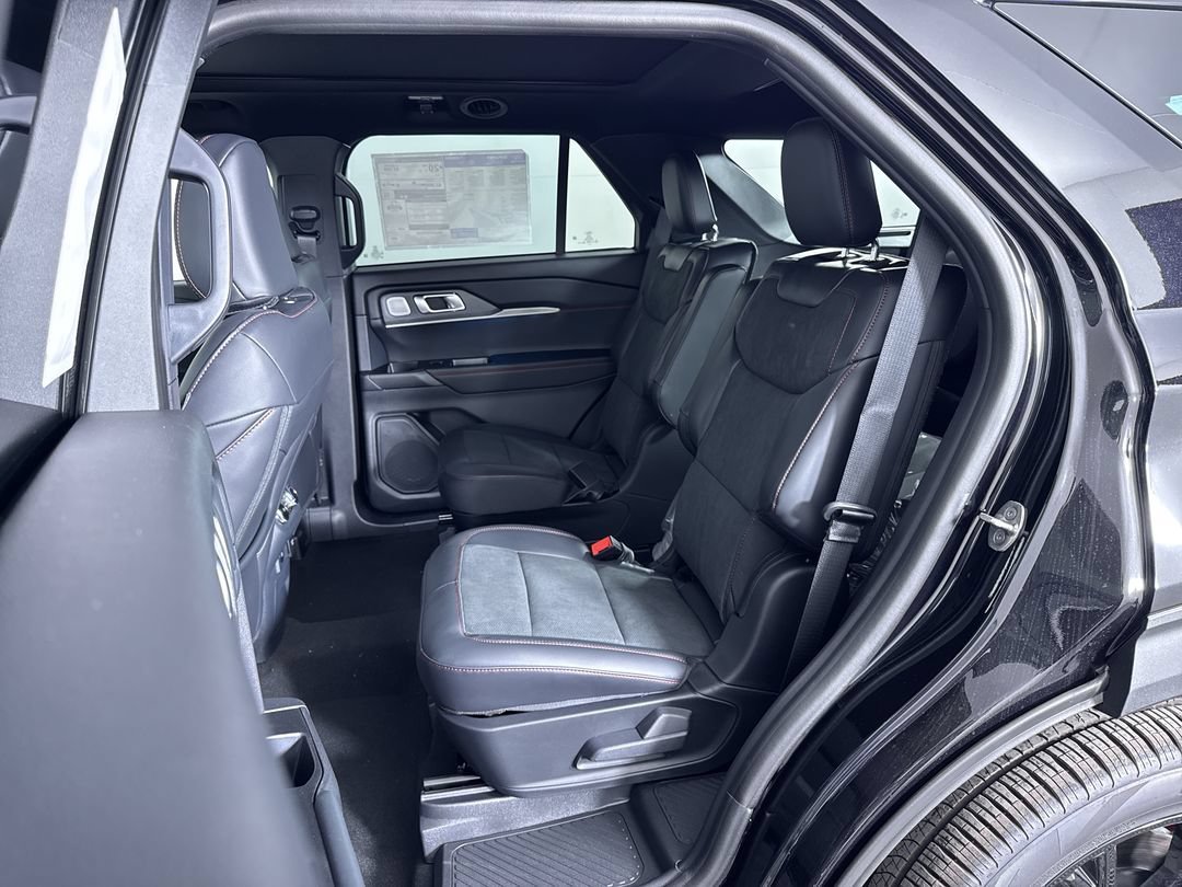 New 2027 Agate Black Metallic Ford ST image 23