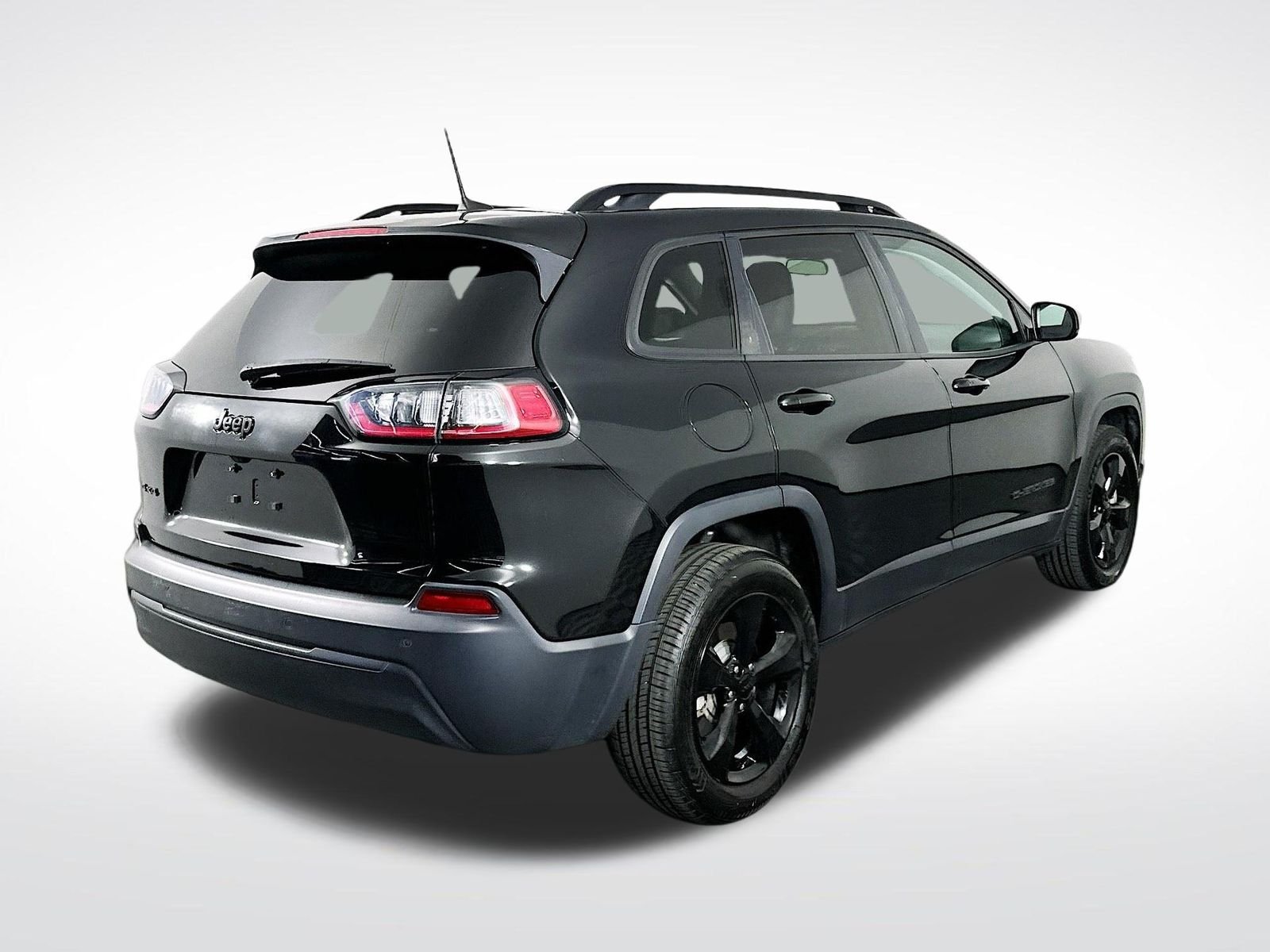Used 2020 Diamond Black Crystal Pearlcoat Jeep Latitude Plus image 8
