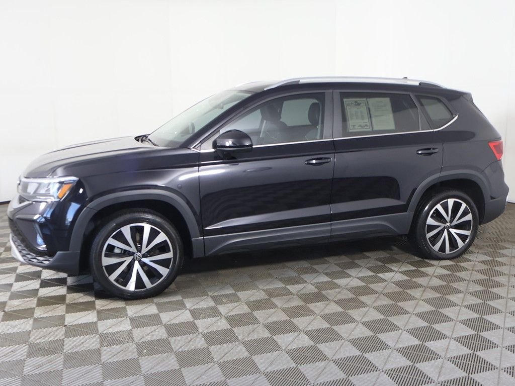 Used 2023 Black Volkswagen 1.5T SE image 17