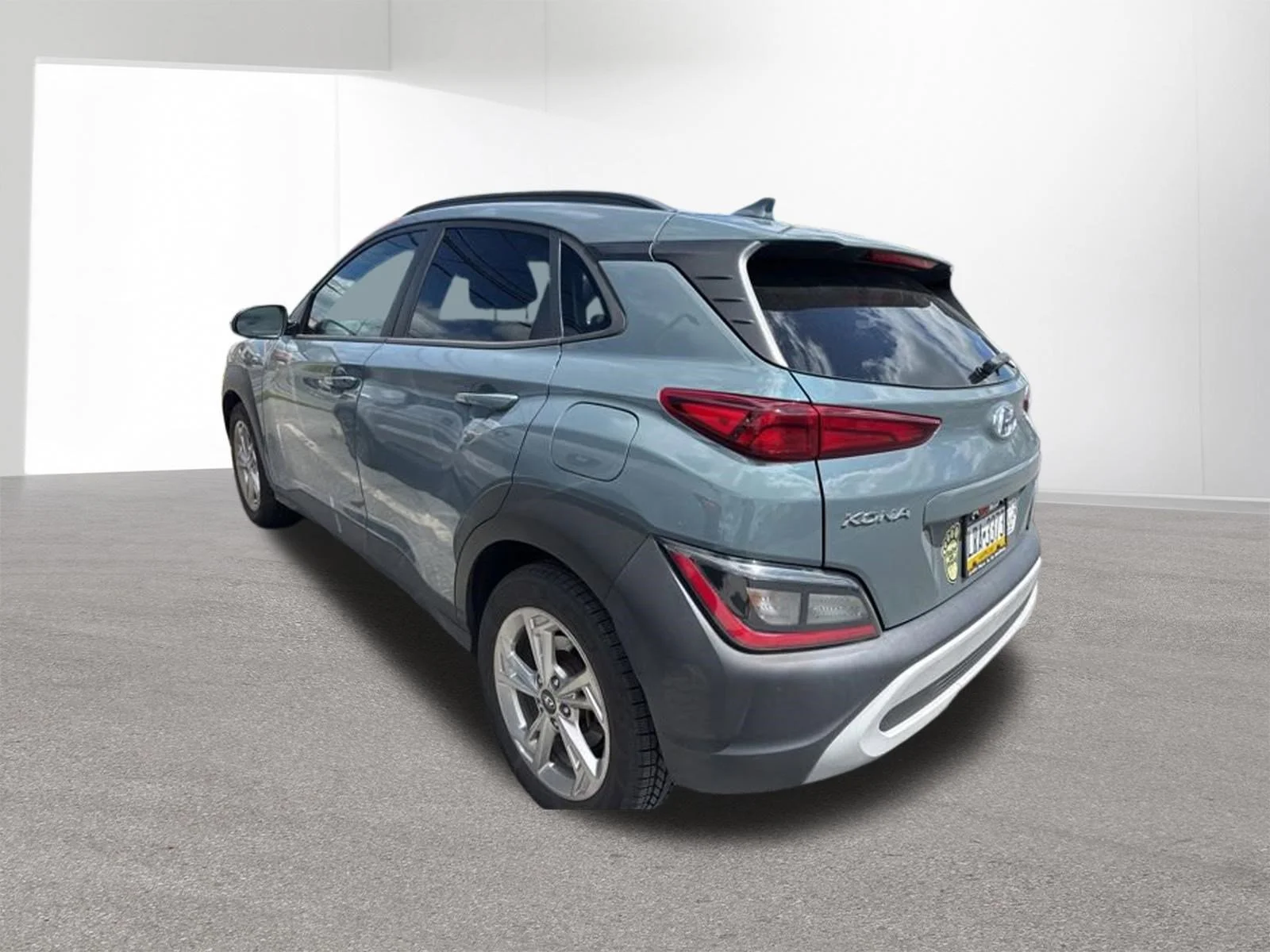 Used 2022 Green Hyundai SEL image 8