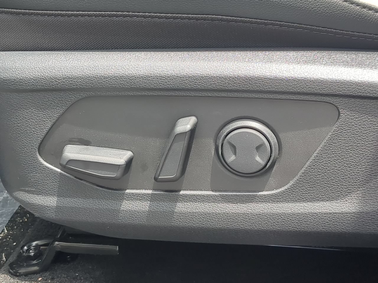 New 2026 Ebony Black Kia EX image 22