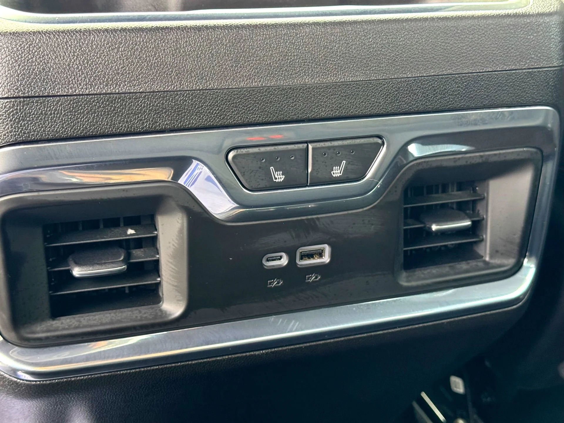 Used 2025 Black Chevrolet High Country image 23