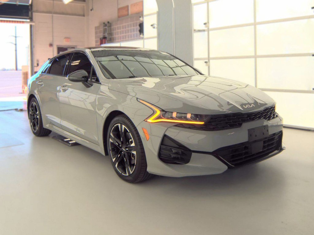 Used 2024 Gray Kia GT-Line image 3