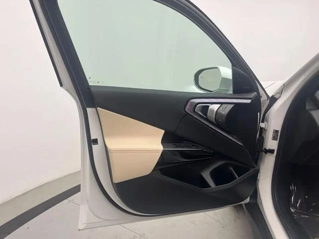 New 2026 Alpine White BMW 30 xDrive image 17