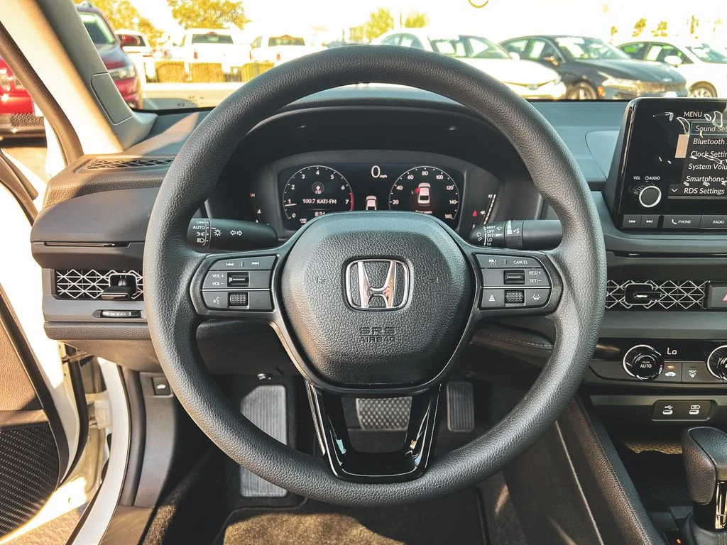 New 2026 Platinum White Pearl Honda LX image 18