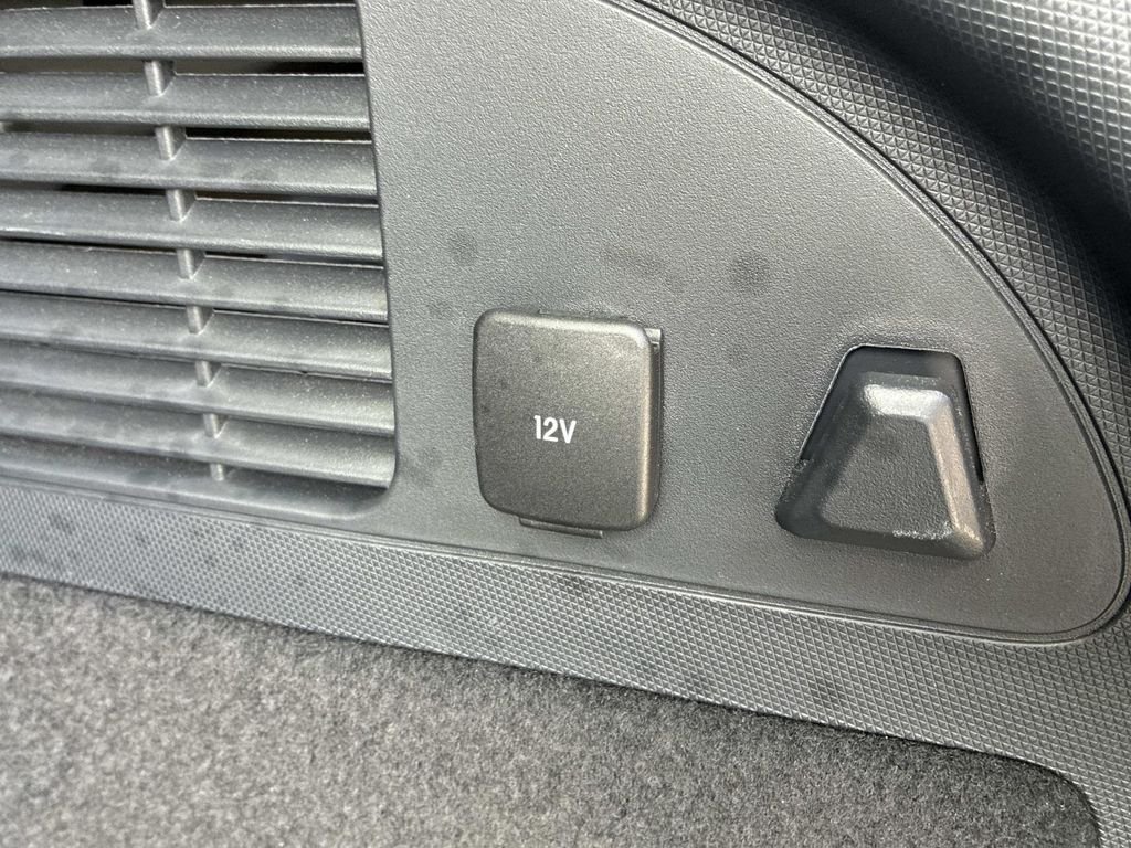 Used 2024 Gray Ford Select image 12