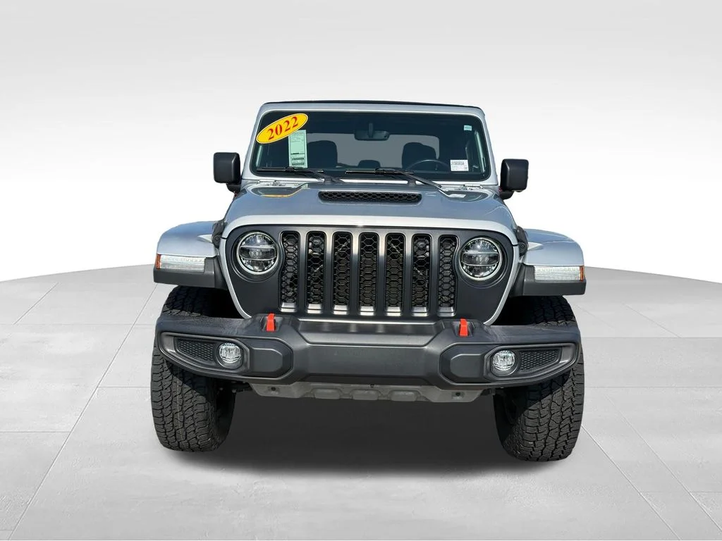 Used 2022 Silver Jeep Mojave image 27