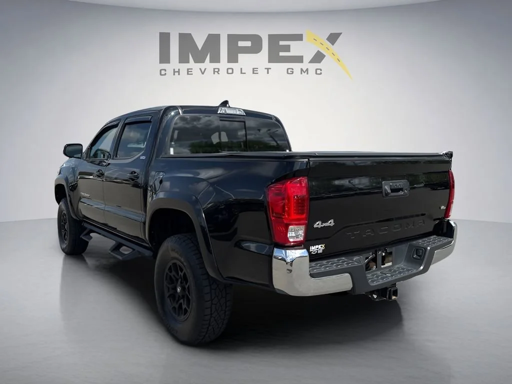 Used 2021  Toyota SR image 3