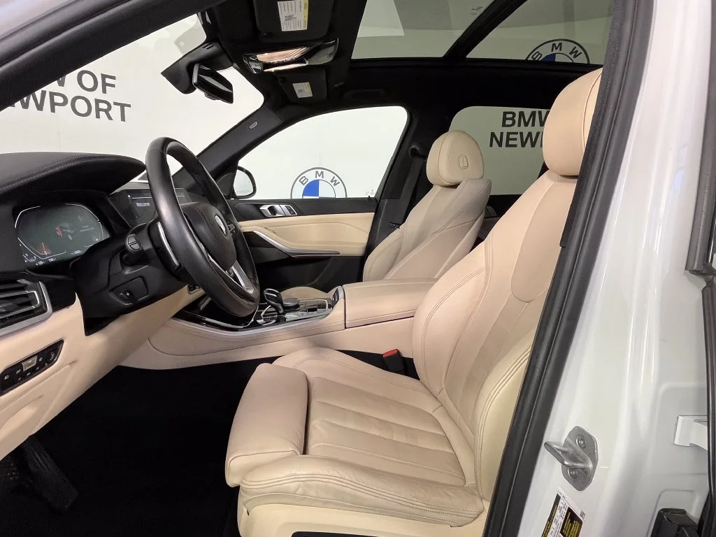 Used 2021 White Metallic BMW xDrive40i image 17