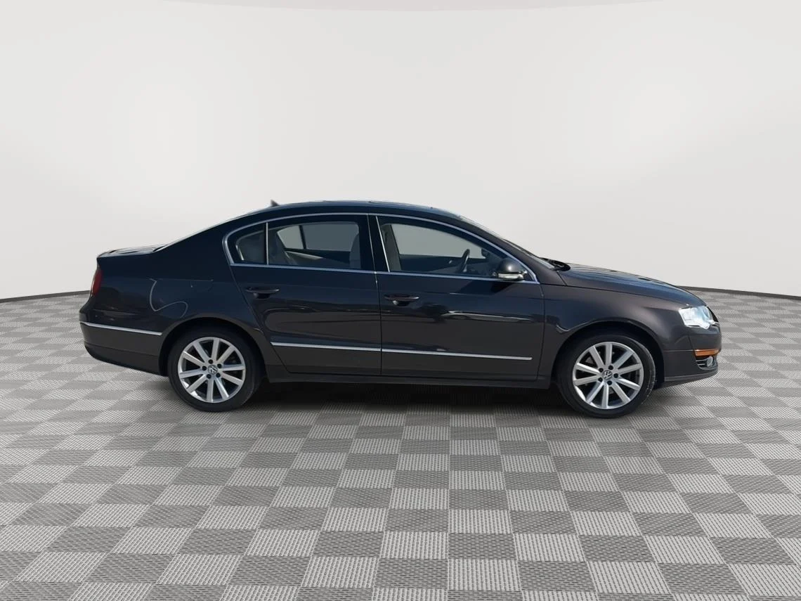 Used 2010 Volkswagen Passat Komfort with VIN WVWJK7AN4AP027356 for sale in La Vista, NE