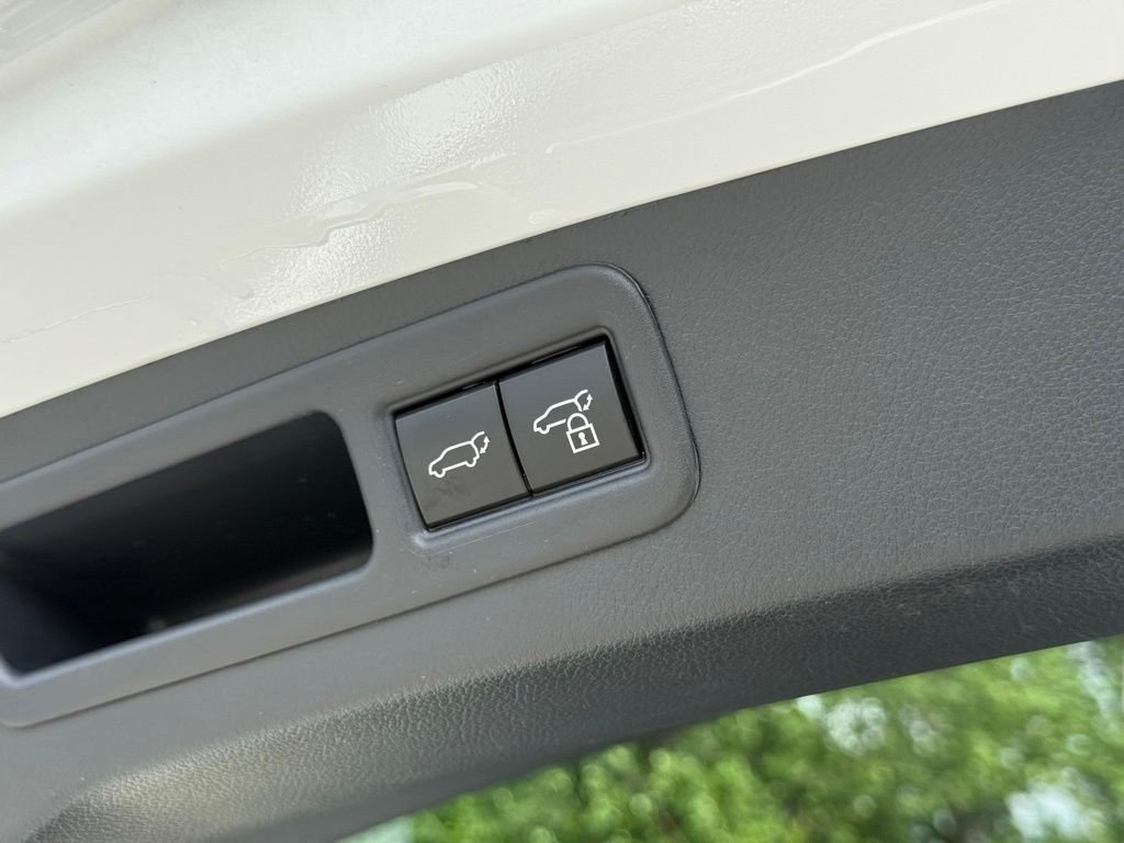 Certified Used 2023 ULTRA WHITE Lexus 350 F Sport Handling image 18