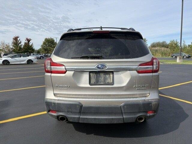 Used 2019 Tungsten Metallic Subaru Limited image 12
