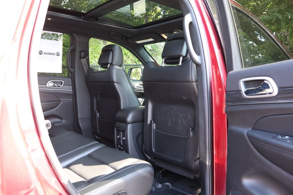 Used 2022 Red Jeep Limited image 48
