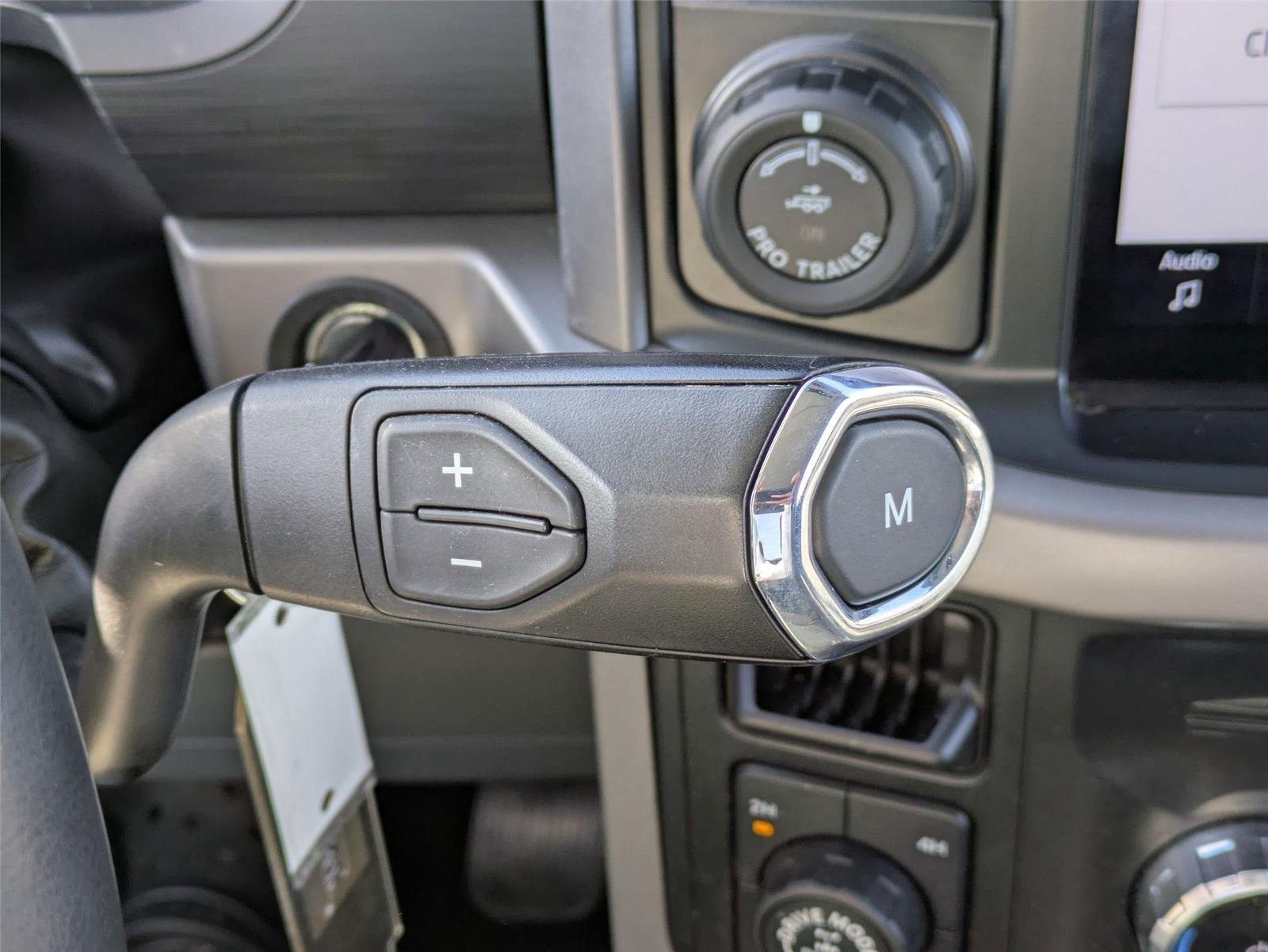 Used 2024 Agate Black Metallic Ford XLT image 25
