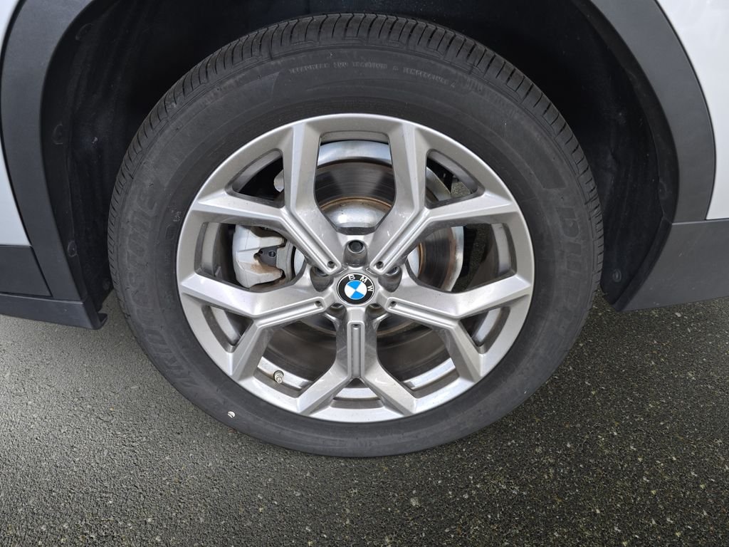 Used 2020 Glacier Silver Metallic BMW xDrive30i image 32