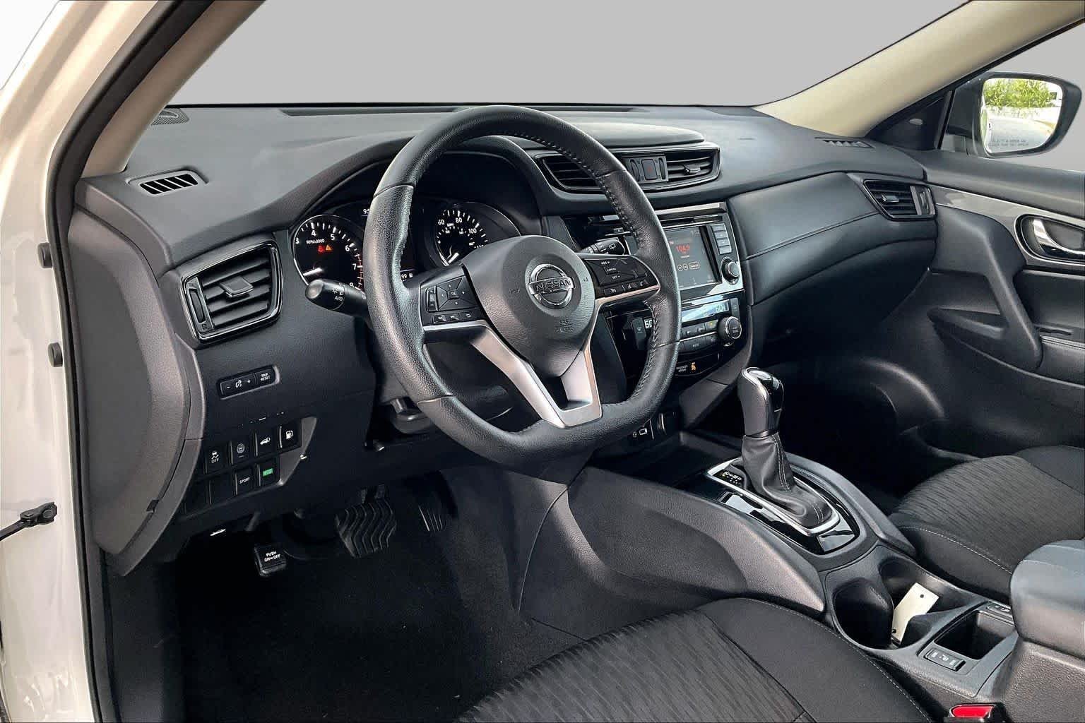 Certified Used 2020 Pearl White Tricoat Nissan SV image 17