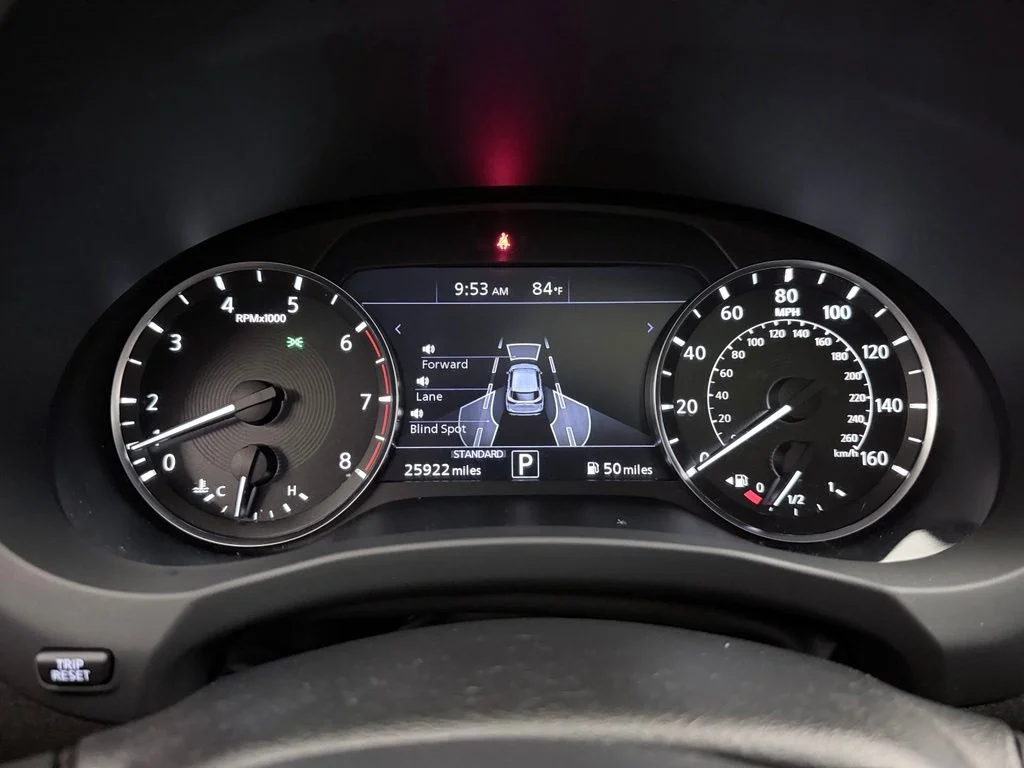 Used 2023 Gray INFINITI LUXE image 14