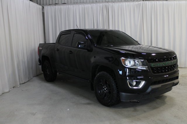 Used 2018 BLACK Chevrolet 4WD Z71 image 25