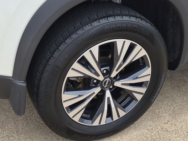 Used 2023 White Nissan SV image 10