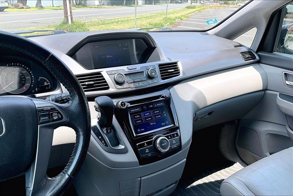 Used 2015 Gray Honda EX-L image 6