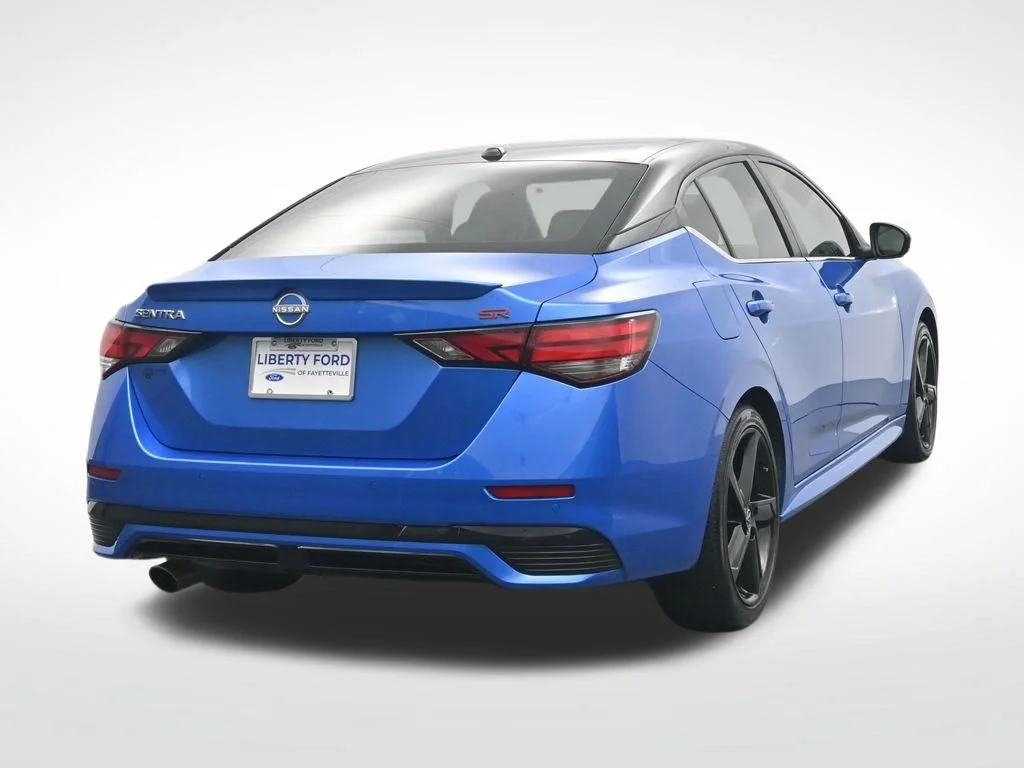Used 2024 2t Blu Blk Roof Nissan SR image 7
