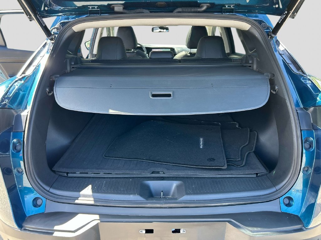 Used 2025 Blue Nissan SL image 11
