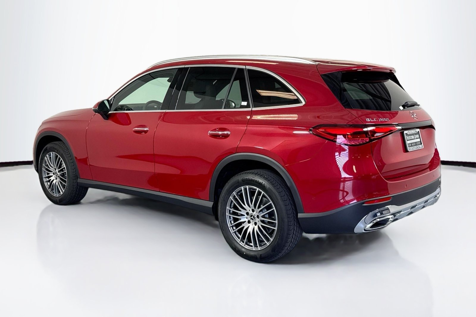 New 2026 MANUFAKTUR Patagonia Red Metallic Mercedes-Benz GLC 300 image 7