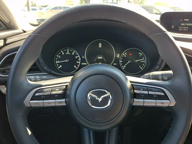 Used 2021 Black Mazda Select image 18