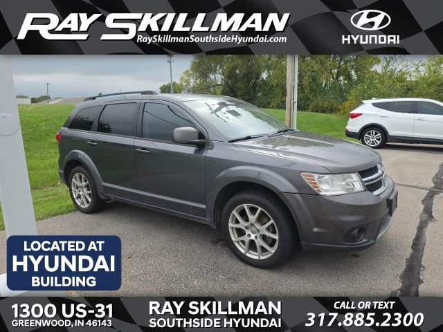 Used 2015 Gray Dodge SXT image 1