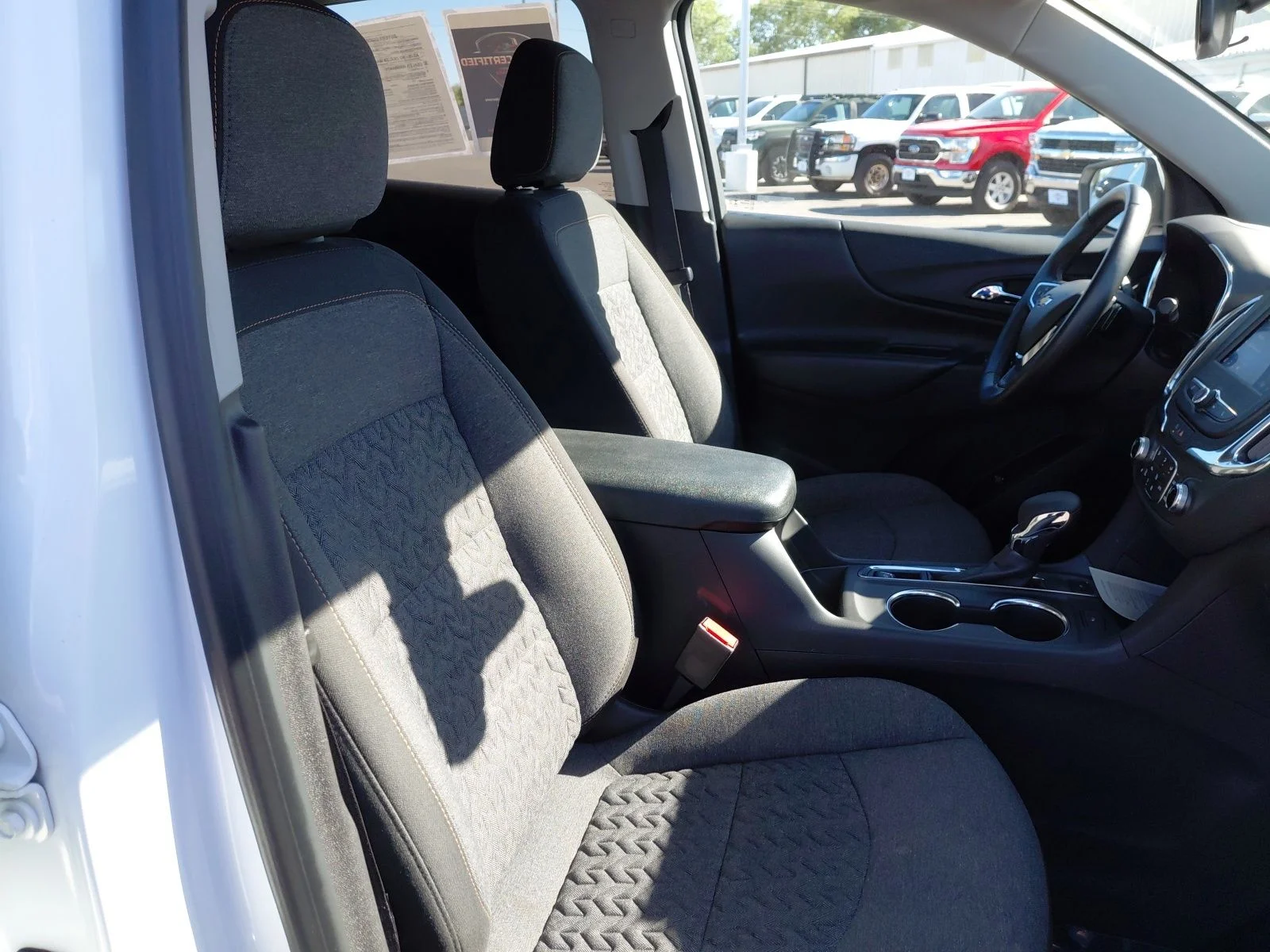 Used 2024 White Chevrolet LT image 34