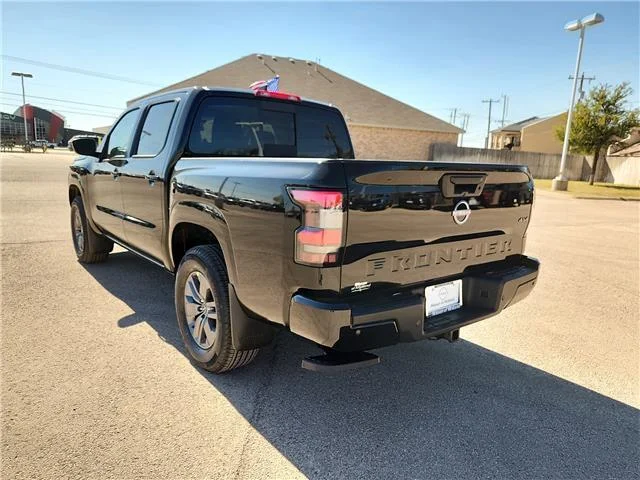New 2026 KH3 Super Blac Nissan SV 4x4 Crew Cab 5 ft. box 126 in. WB image 2