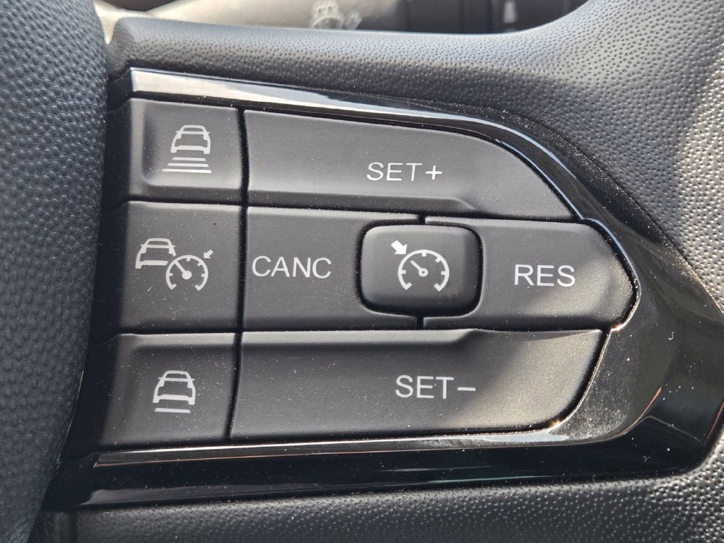 Used 2025 White Ram Low Roof image 19