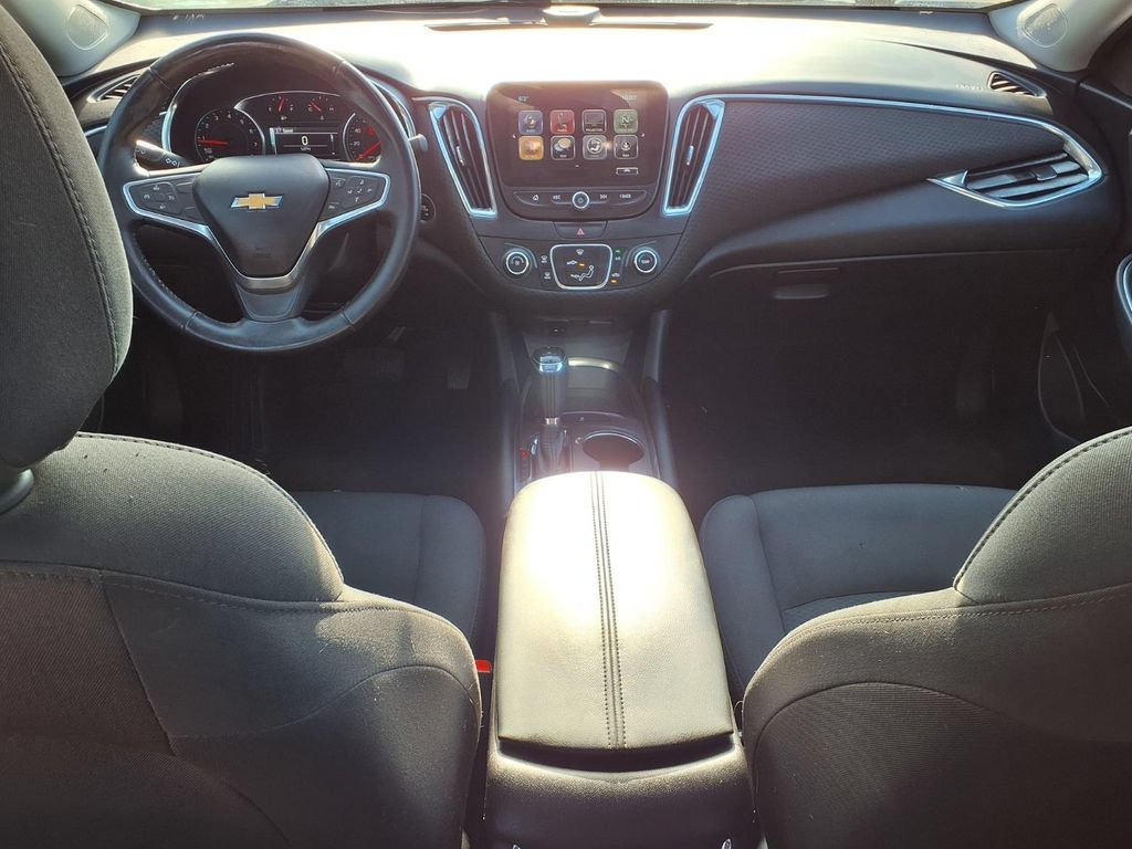 Used 2018 NIGHTFALL GRAY METALLIC Chevrolet LT image 9