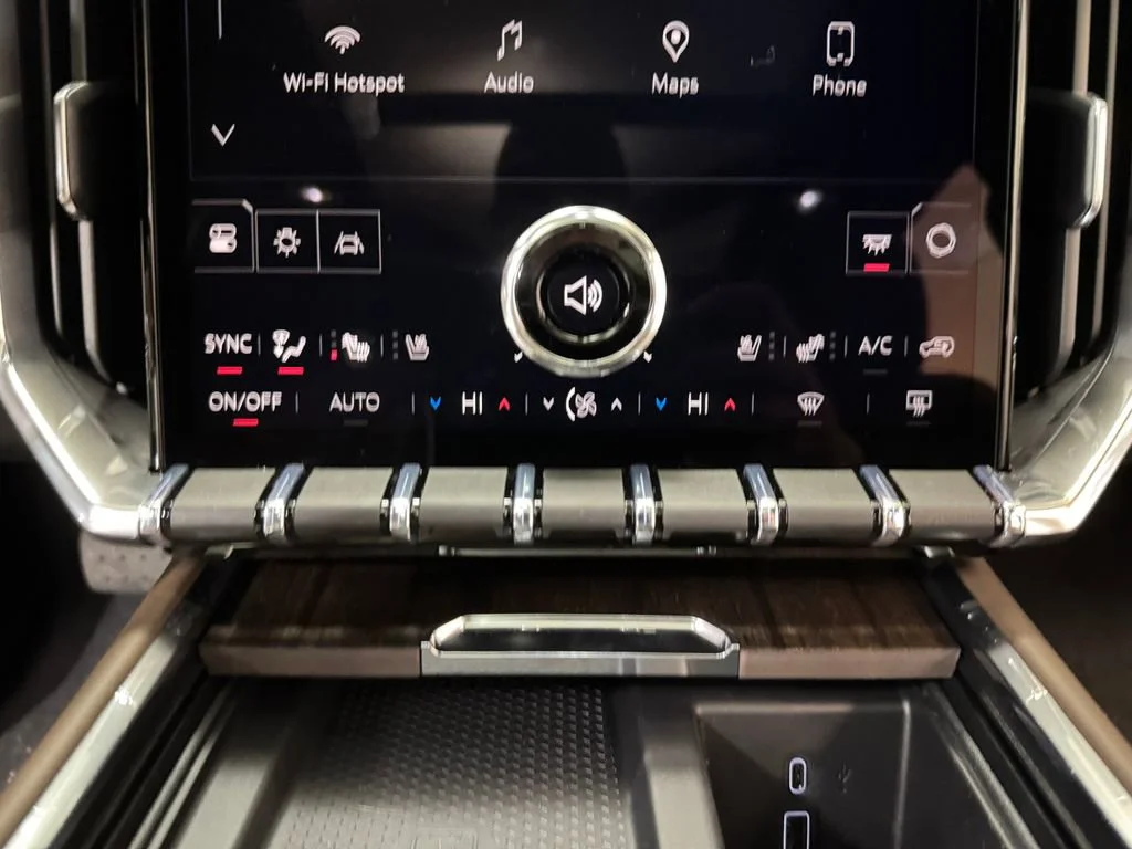 New 2026 Glacier White Tricoat GMC Denali Ultimate image 17