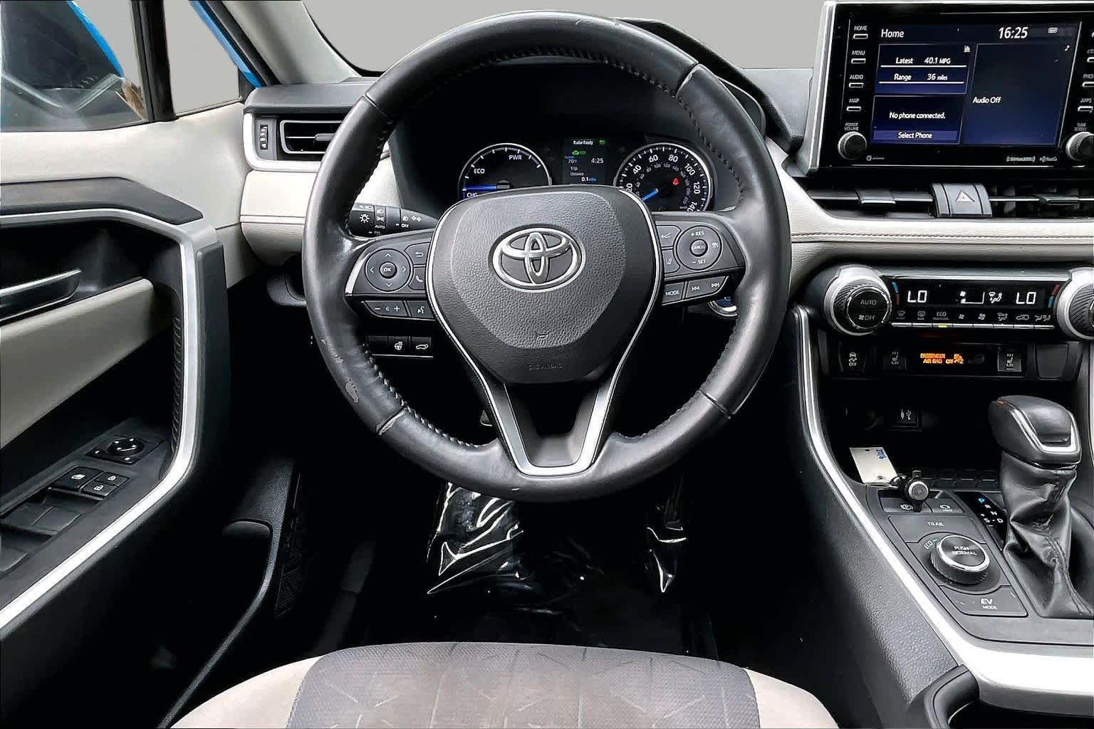 Used 2019 Blue Flame Toyota Hybrid XLE image 6