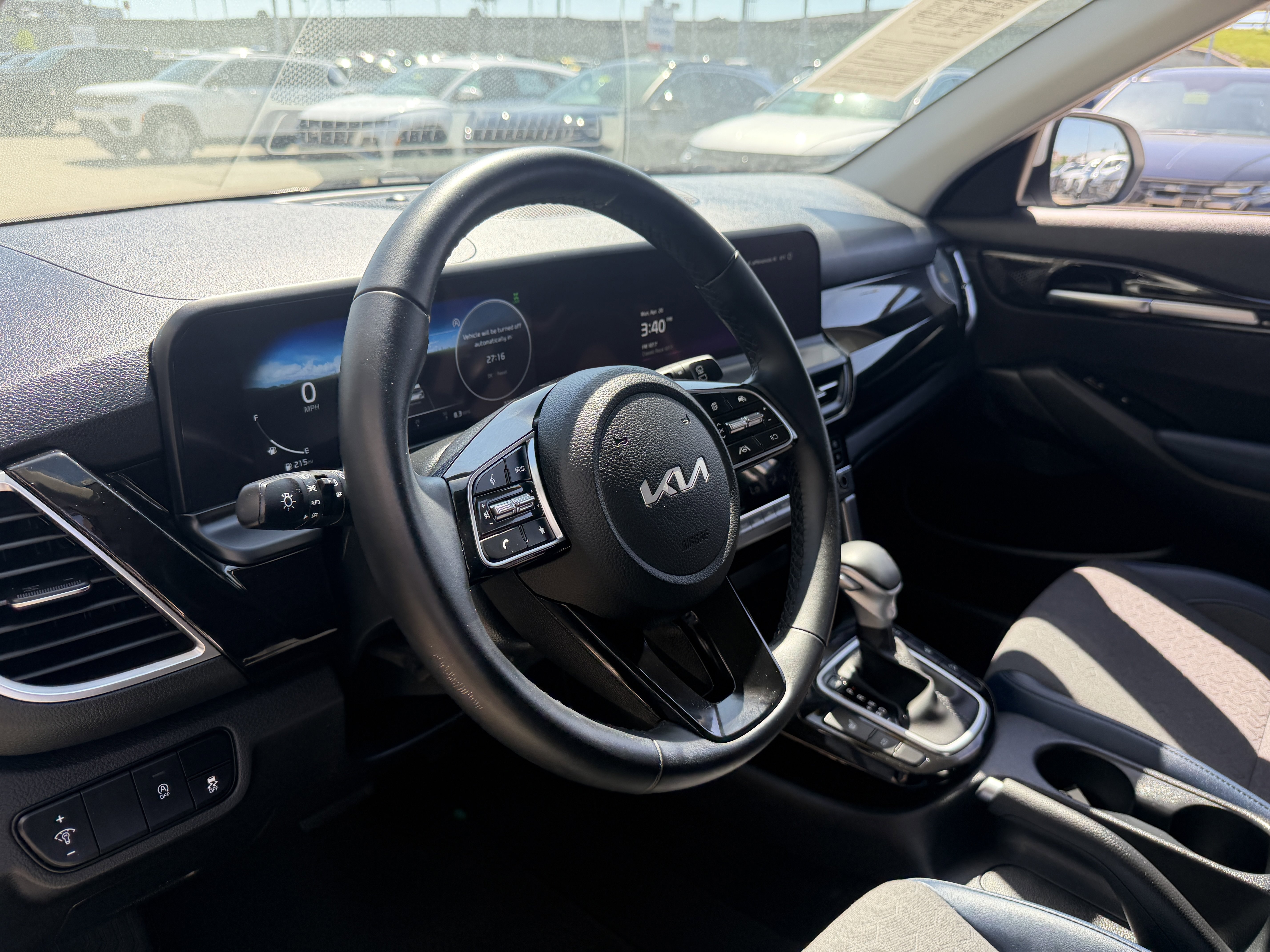 Used 2024 Snow White Pearl Kia S image 30