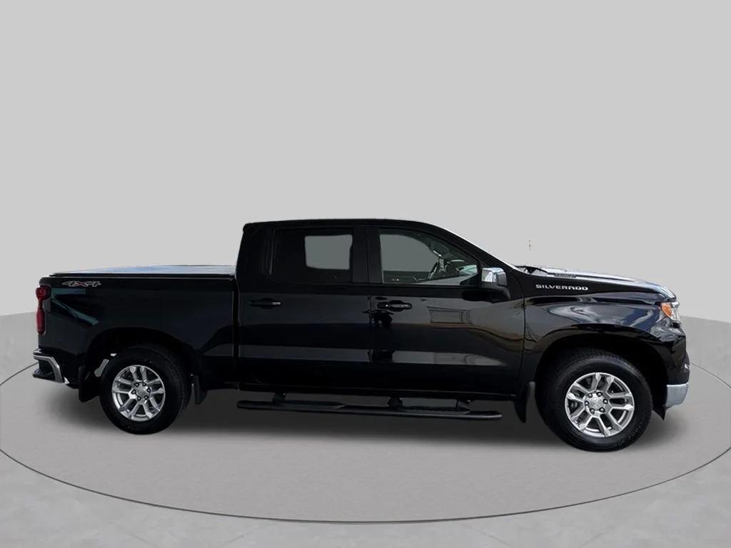 Used 2023 Black Chevrolet LT image 7