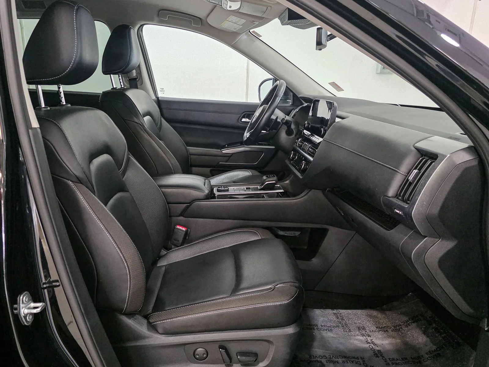 Used 2023 Black Nissan SL image 21